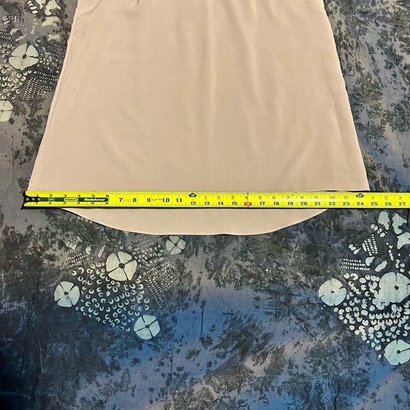 3 for $20 Loose fit, Flowy tank, scoop neckline, peachy beige colour, size L - Picture 3 of 7